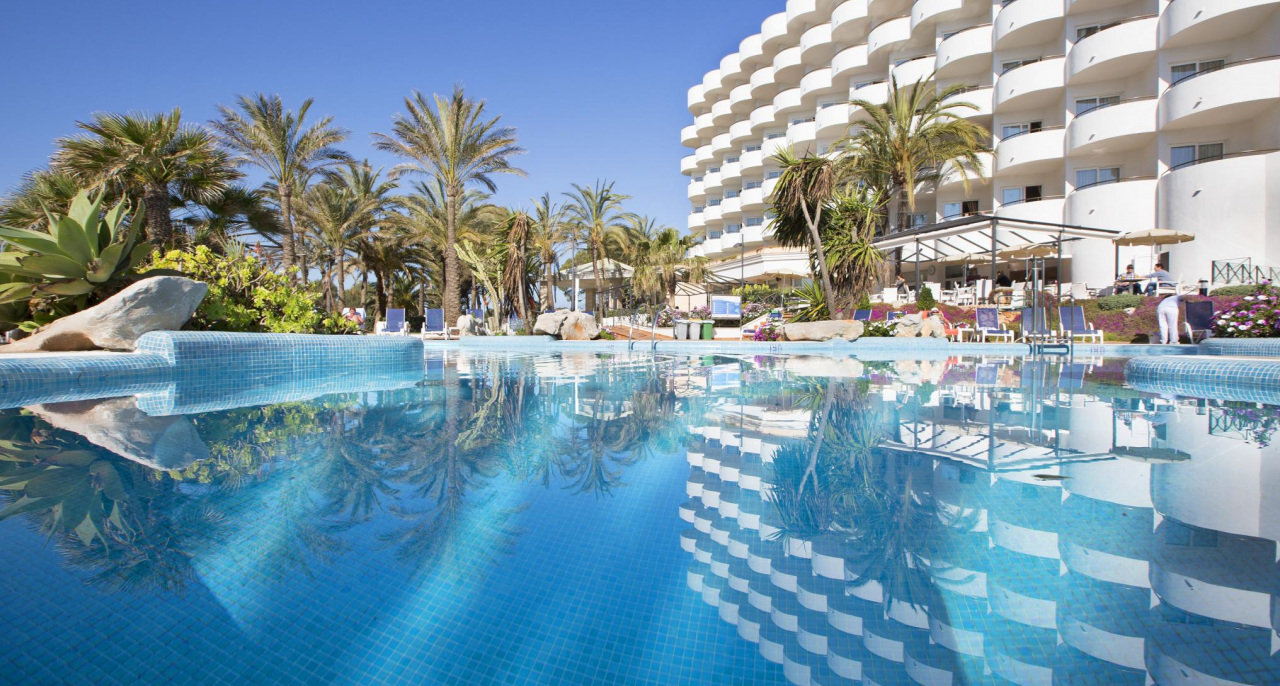 Hotel Hipocampo Playa In Cala Millor Majorca HIPOTELS